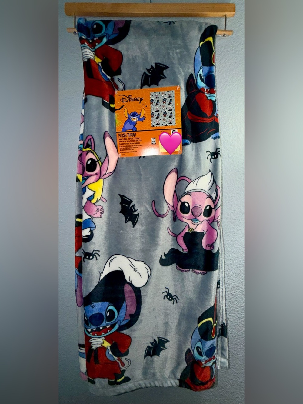 Disney Halloween Villains Stitch & Angel.   Ursula, Alice , Captain Hook , Jafar